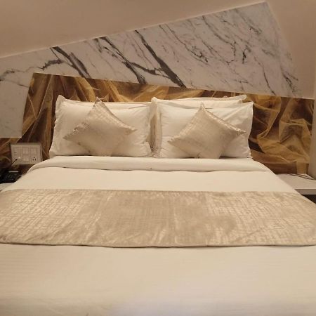 Mannars Deluxe Lodge Mysuru Zewnętrze zdjęcie
