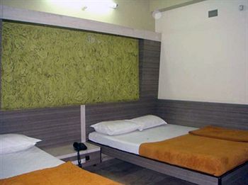 Mannars Deluxe Lodge Mysuru Zewnętrze zdjęcie