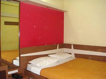 Mannars Deluxe Lodge Mysuru Zewnętrze zdjęcie