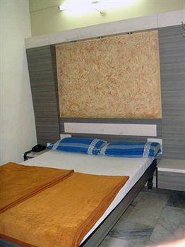 Mannars Deluxe Lodge Mysuru Zewnętrze zdjęcie